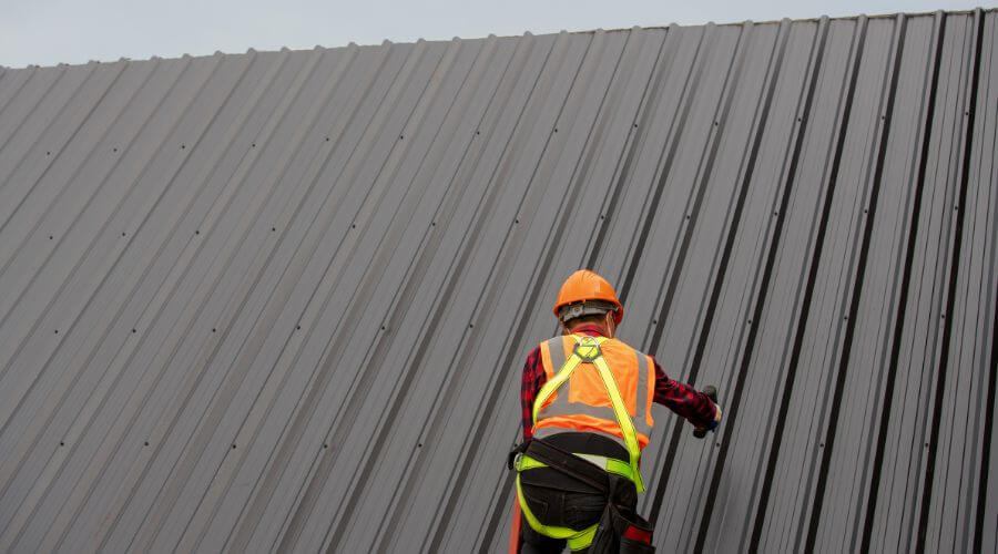 Professional metal roof installation in Fort Buchanan, PR